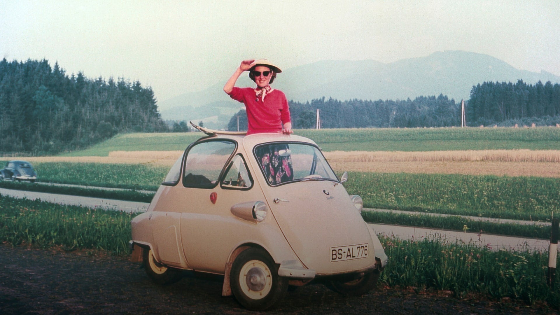 Everyday Theatre 01: The Microcar